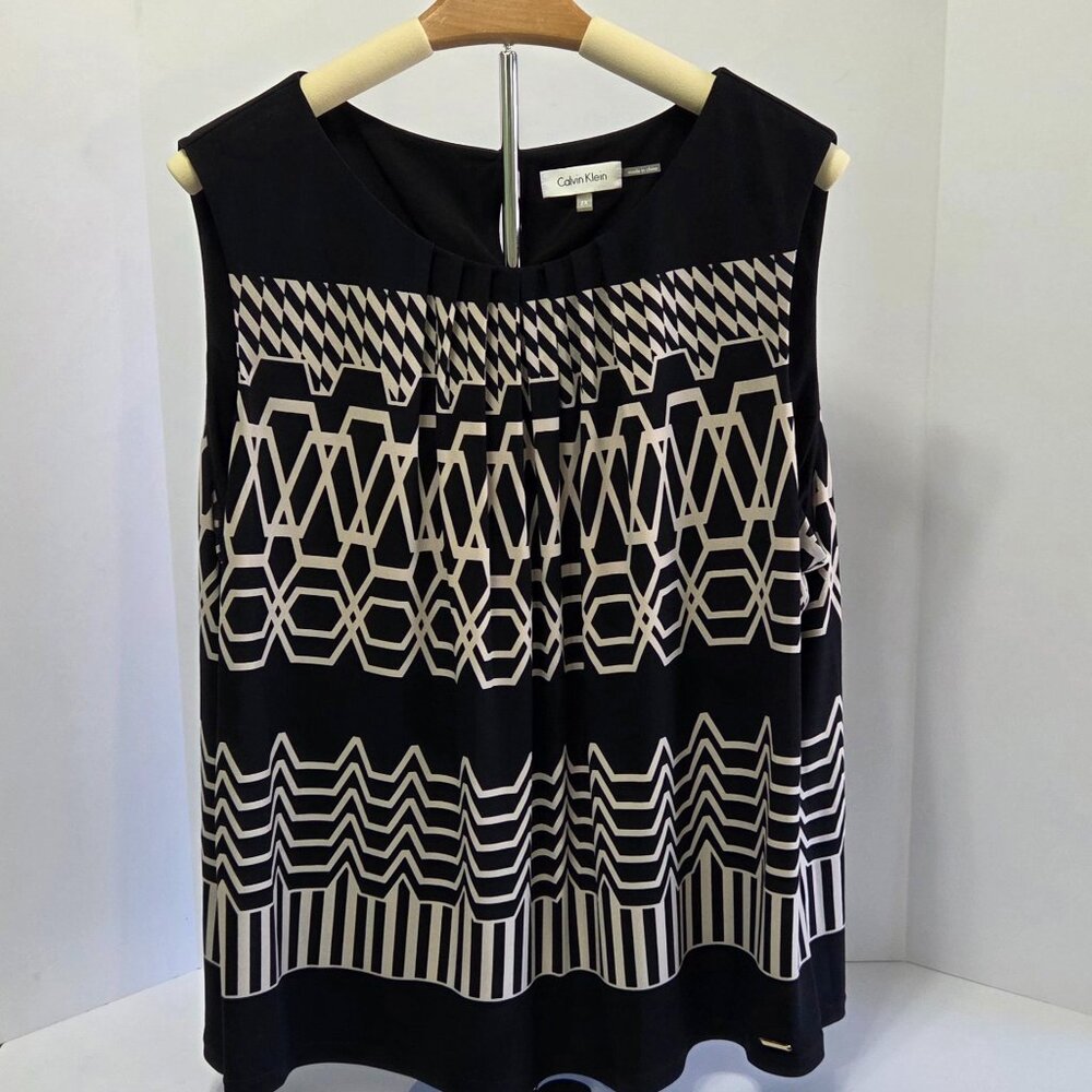 Calvin Klein Sleeveless Geometric Pleated Neckline Print Blouse, Black/Tan, 2X